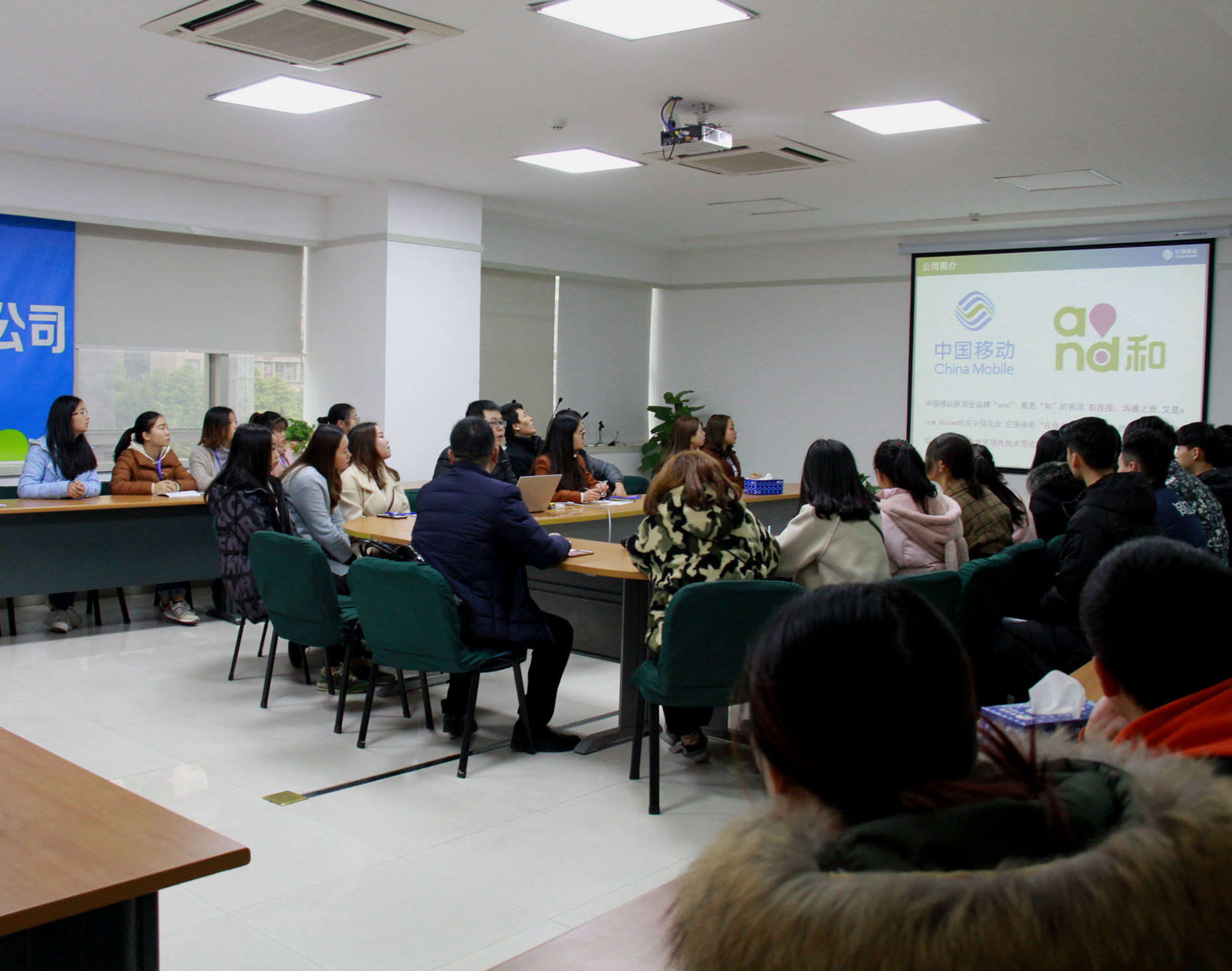 財(cái)經(jīng)貿(mào)易系開展實(shí)戰(zhàn)化實(shí)踐教學(xué) 探索教育文化用品的研發(fā)與銷售